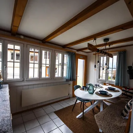 Beachhouse 16 Brienzersee بيت للعطل