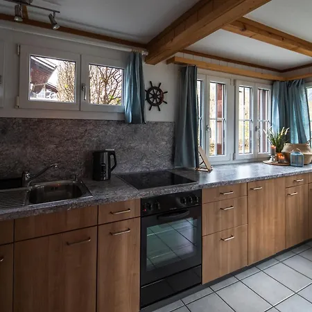 Beachhouse 16 Brienzersee * برينز